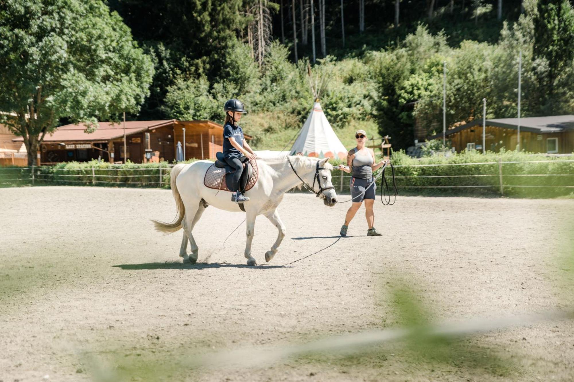 Chalet - Direkt Am 5 Sterne Campingplatz Aufenfeld Im Zillertal Mit Hallenbad Und Sauna Aschau Im Zillertal Eksteriør billede