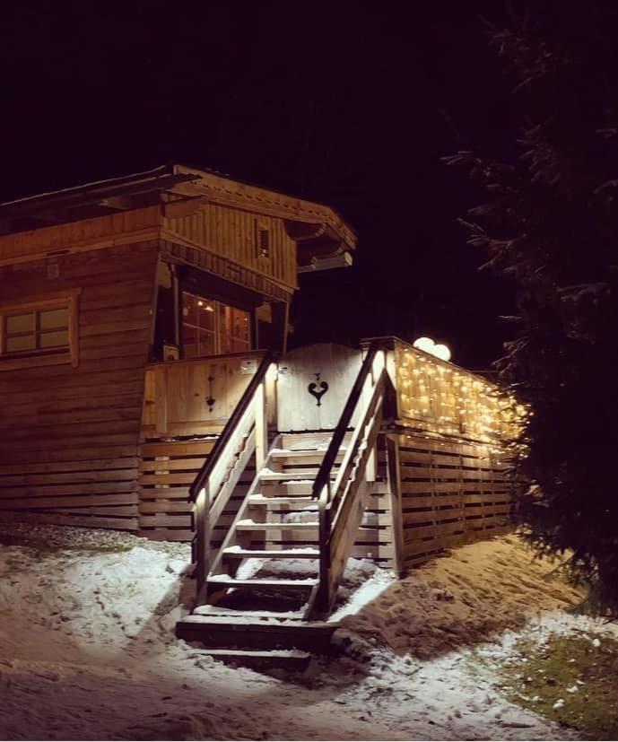 Chalet - Direkt Am 5 Sterne Campingplatz Aufenfeld Im Zillertal Mit Hallenbad Und Sauna Aschau Im Zillertal Eksteriør billede